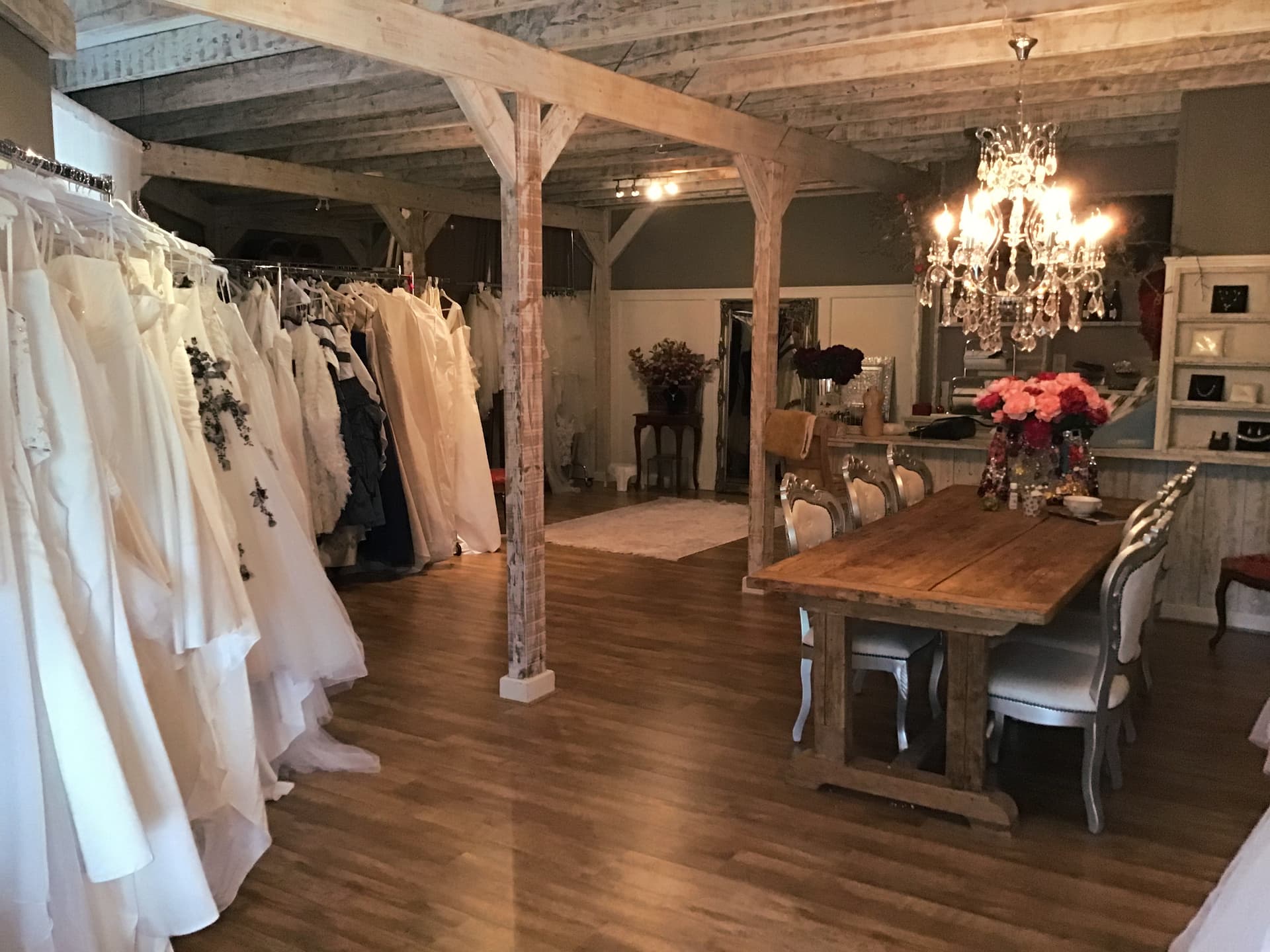 Bruidsmode Change winkel in Abbekerk